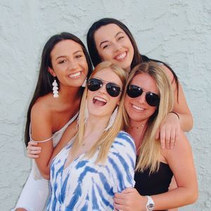 Meet your Posher, Renee